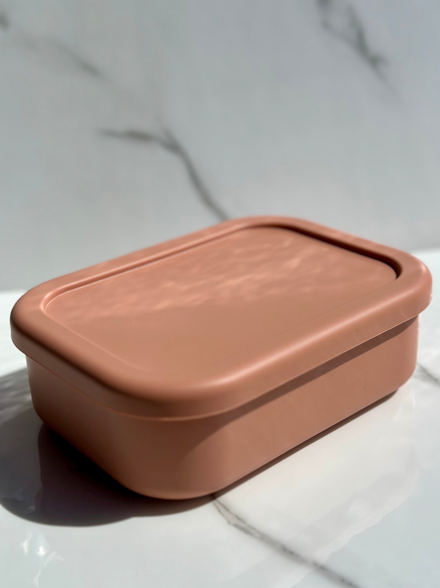 Silikoninė maisto dėžutė su 3 skyriais – 10 skirtingų pastelinių spalvų