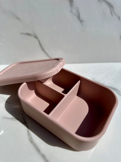 Silikoninė maisto dėžutė su 3 skyriais – 10 skirtingų pastelinių spalvų